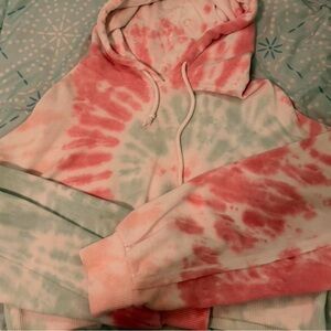 Aeropostale tie dye cropped hoodie (Size M)